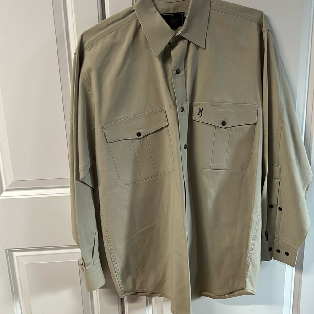 Browning shirt, mans. This shirt has all snaps instead of buttons.starched. New